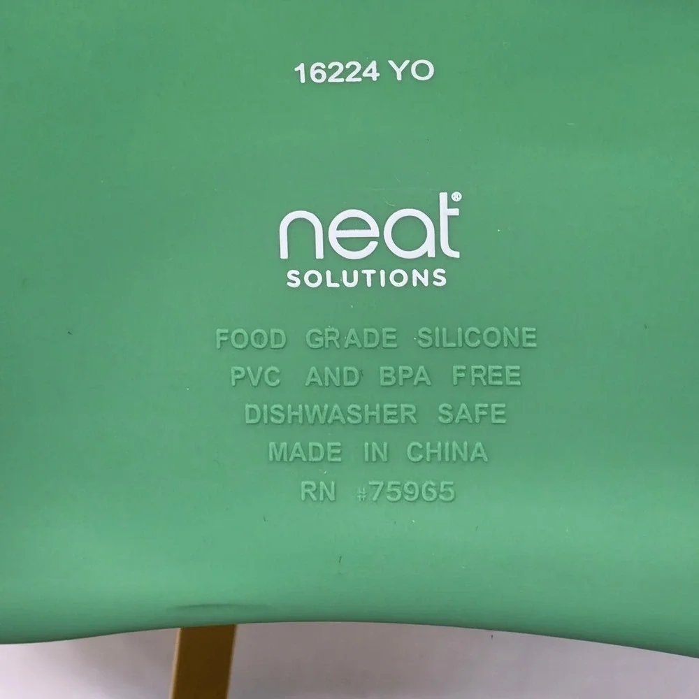 Neat Solutions Green Silicone Baby Bib Call Grandma She Knows What To Do 16224YO